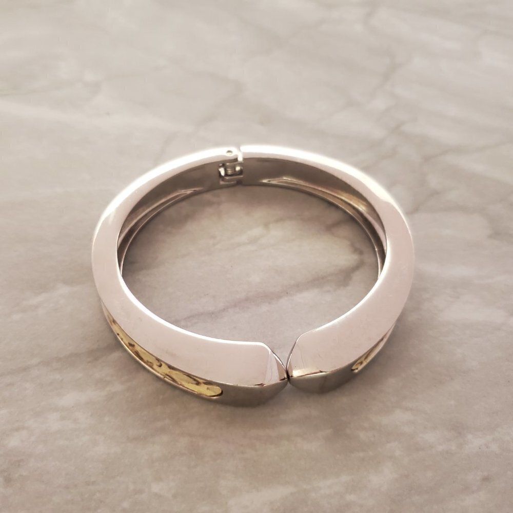 ✨ Stella and Dot Snakeskin Emerson Hinged Bangle ✨ - Picture 10 of 11